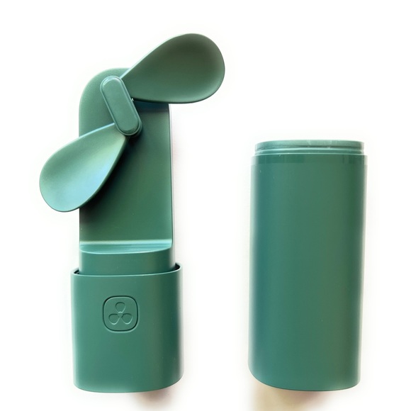 Portable Mini Fan and USB Emergency Device Power Bank - Picture 7 of 8